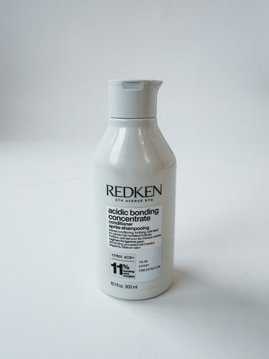 Redken Acidic Bonding Concentrate Conditioner (10.1 oz)